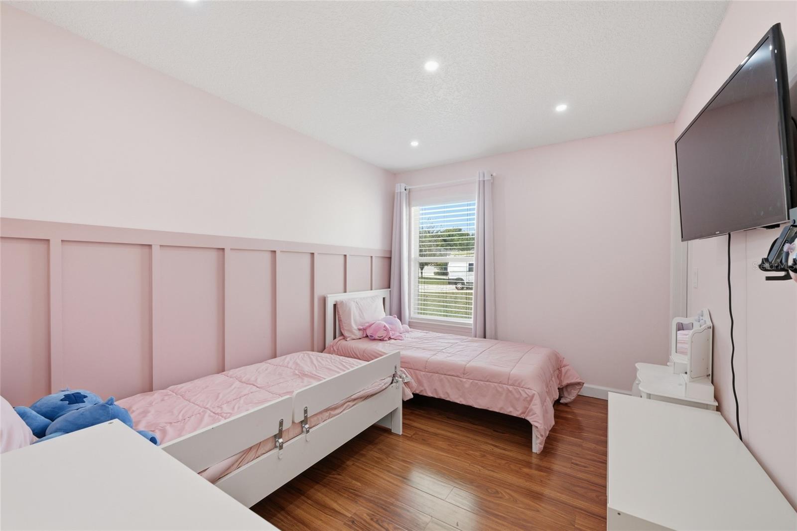 DERRIS CREEK UNIT ONE - Residential