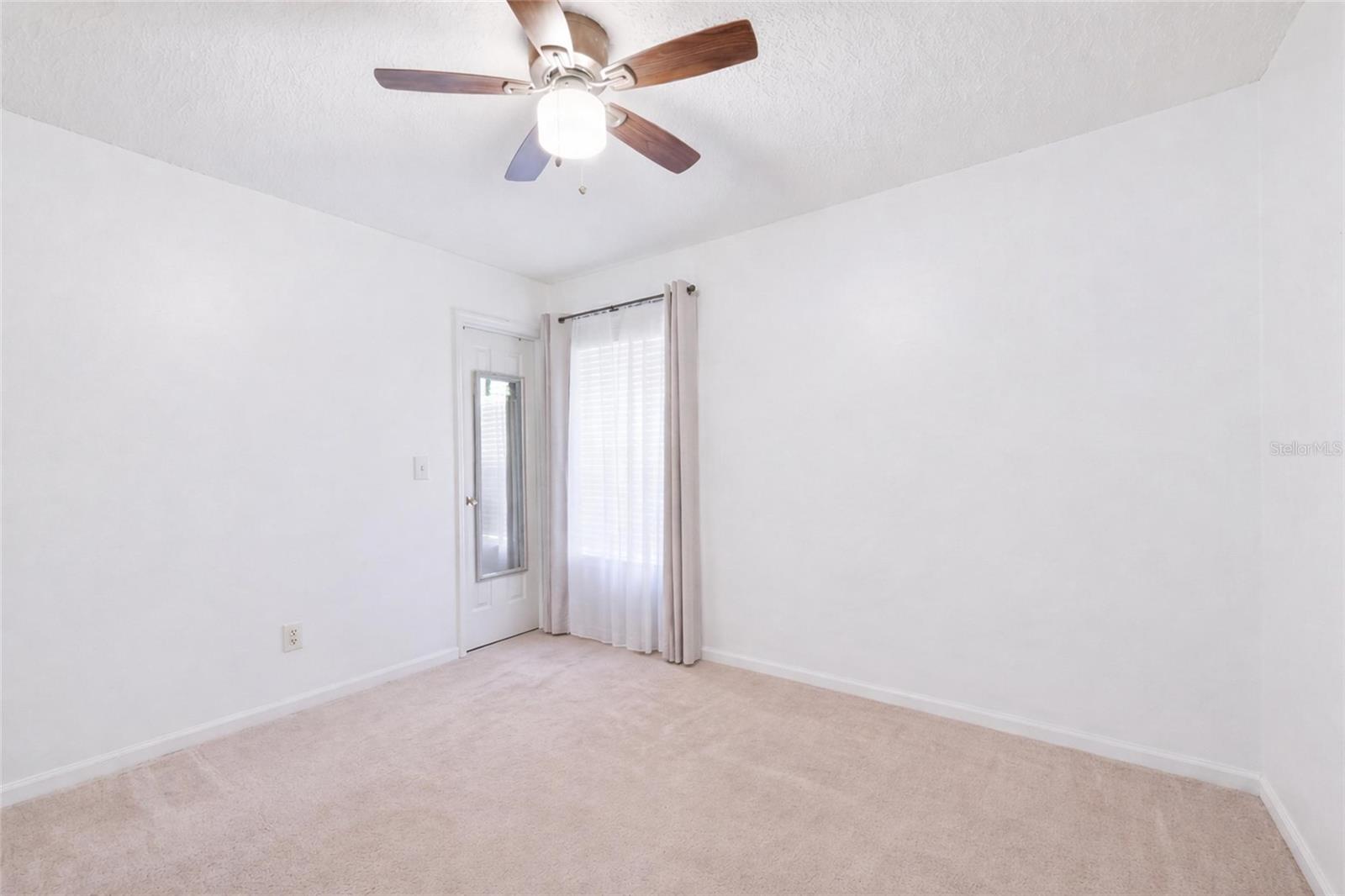 DERRIS CREEK UNIT ONE - Residential