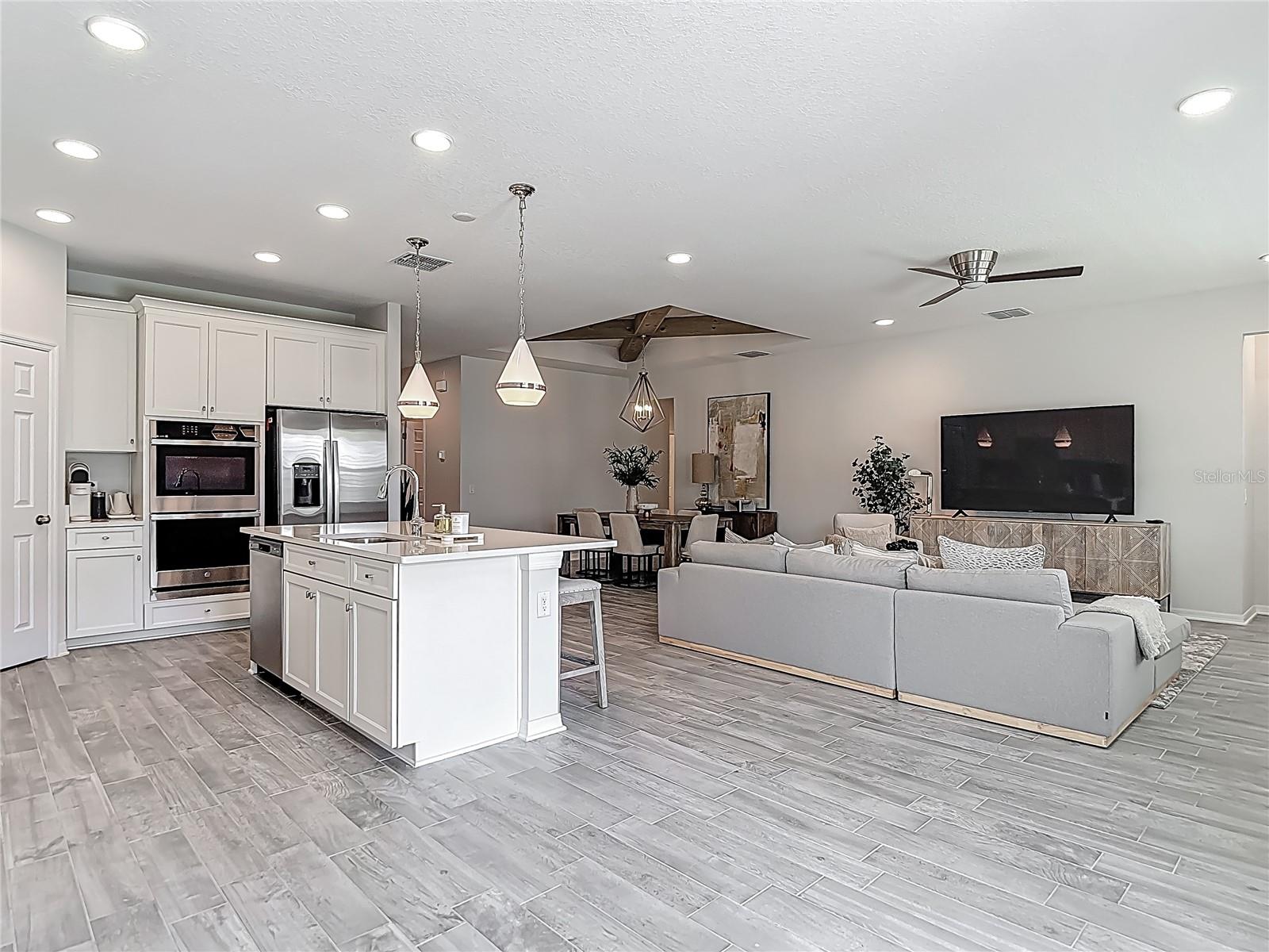 EPPERSON NORTH VILLAGE A-4B & A-4C - Residential Lease