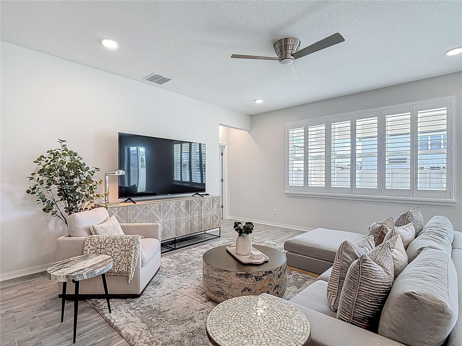 EPPERSON NORTH VILLAGE A-4B & A-4C - Residential Lease