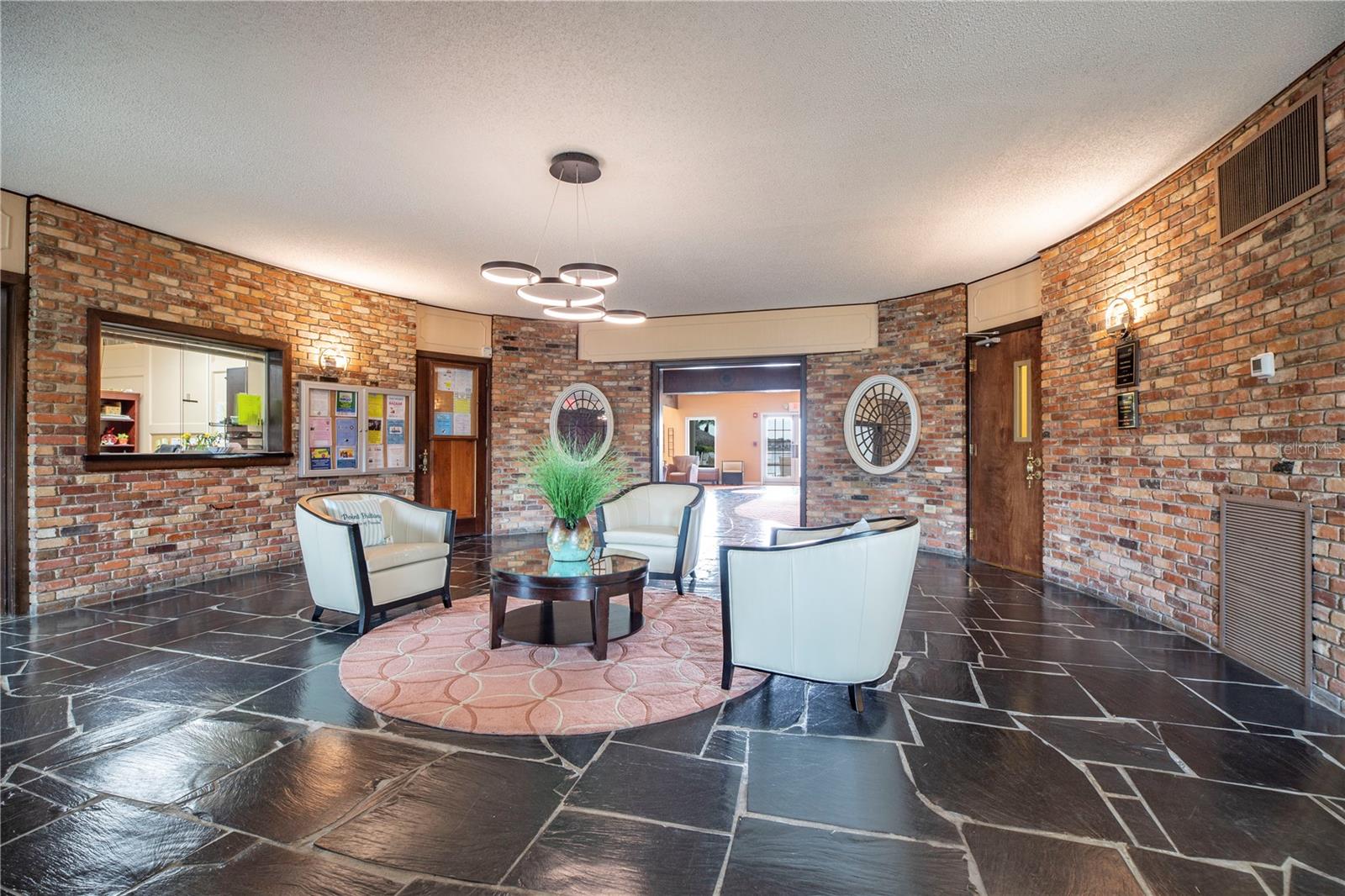 BAYWAY ISLES POINT BRITTANY ONE - Residential