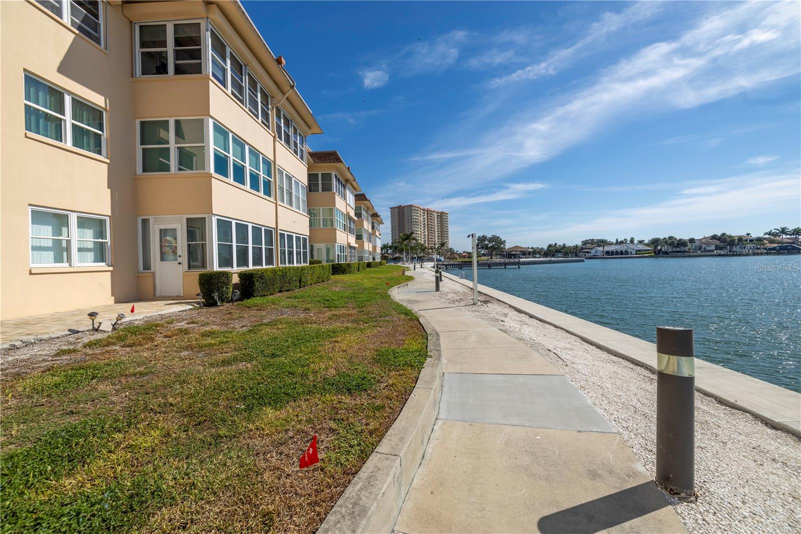 BAYWAY ISLES POINT BRITTANY ONE - Residential