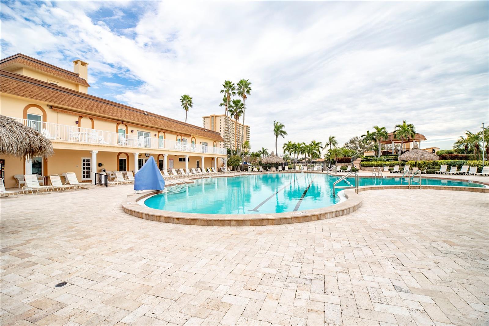 BAYWAY ISLES POINT BRITTANY ONE - Residential