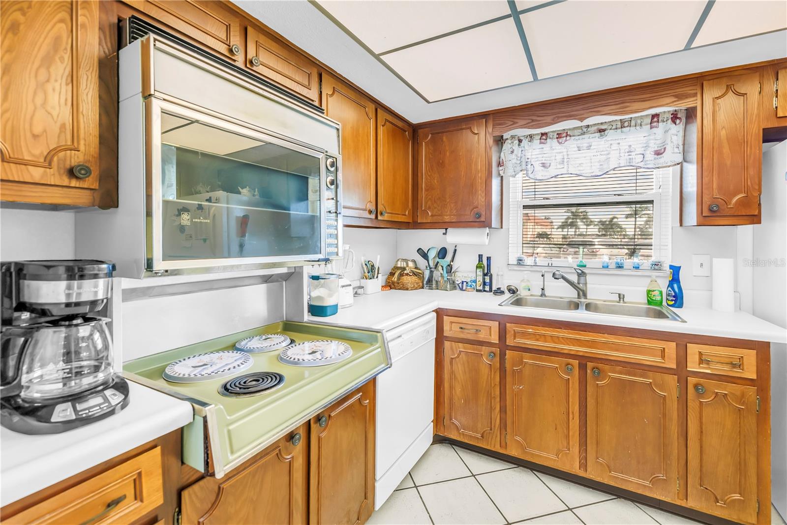 BAYWAY ISLES POINT BRITTANY ONE - Residential