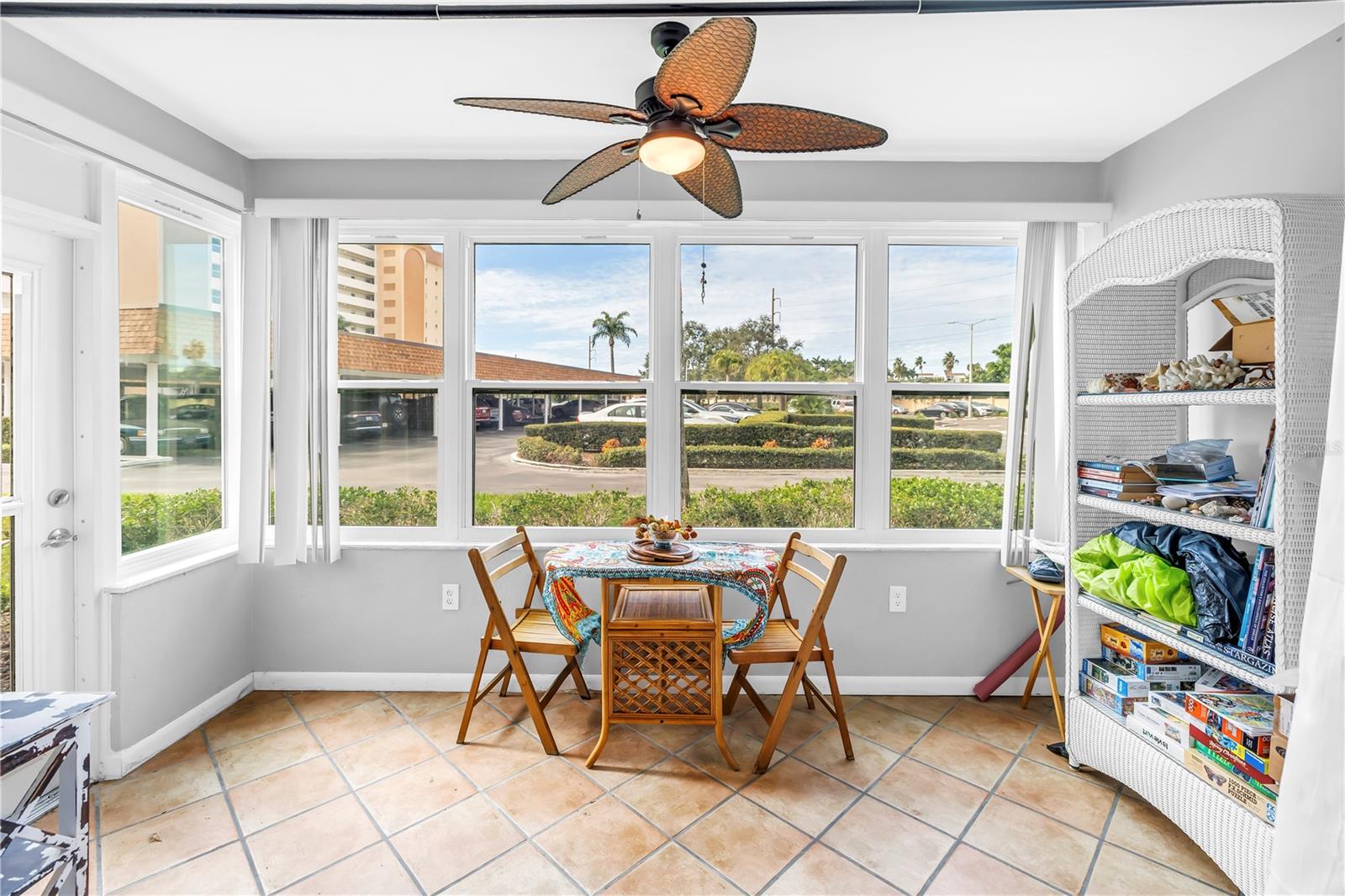 BAYWAY ISLES POINT BRITTANY ONE - Residential