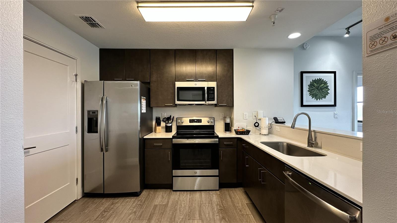 14501 GROVE RESORT AVENUE 3523