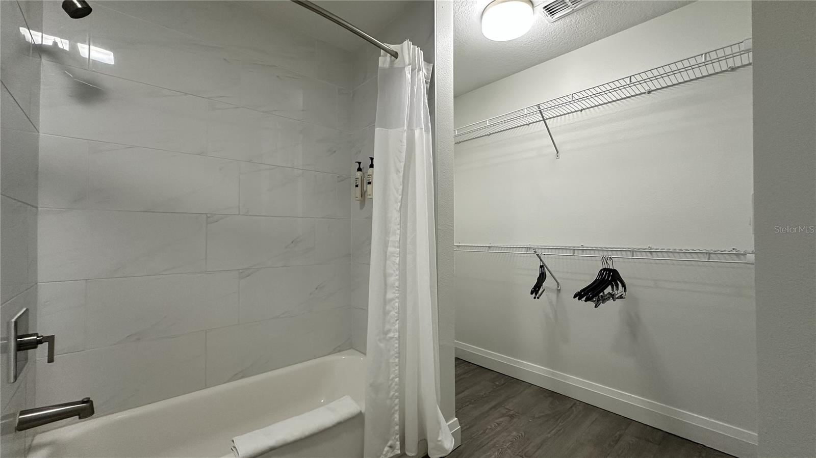 GROVE RESIDENCE & SPA HOTEL CONDO 3 - Residential