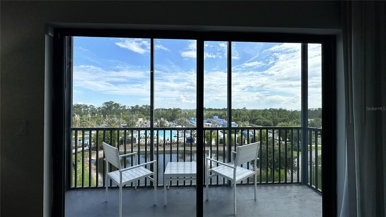GROVE RESIDENCE & SPA HOTEL CONDO 3 - Residential
