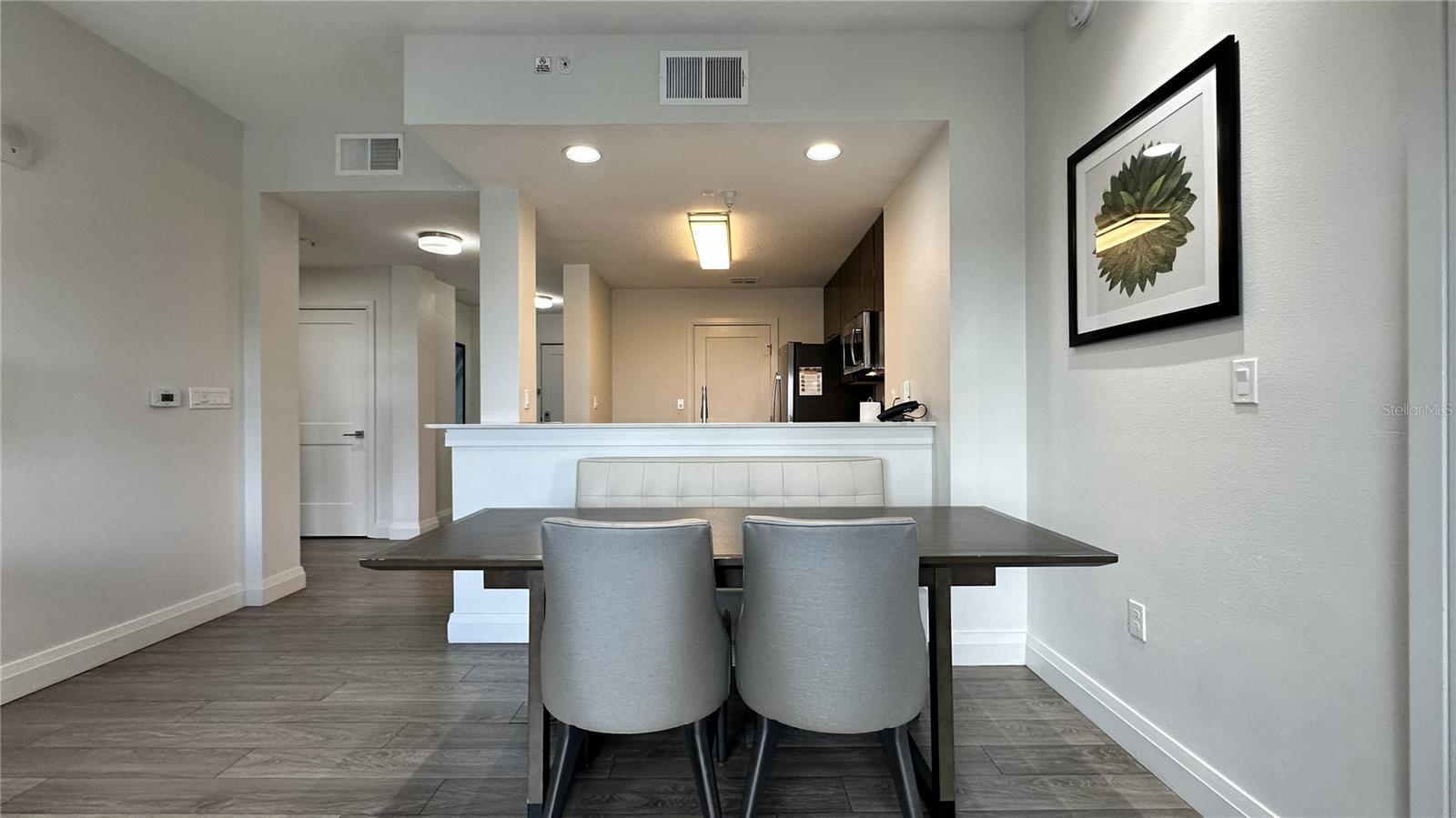 GROVE RESIDENCE & SPA HOTEL CONDO 3 - Residential