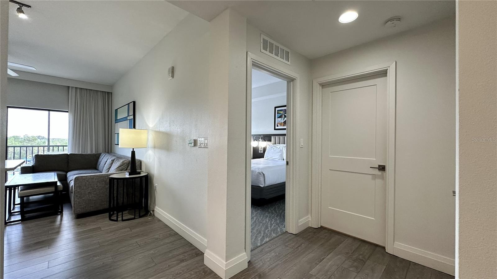 GROVE RESIDENCE & SPA HOTEL CONDO 3 - Residential