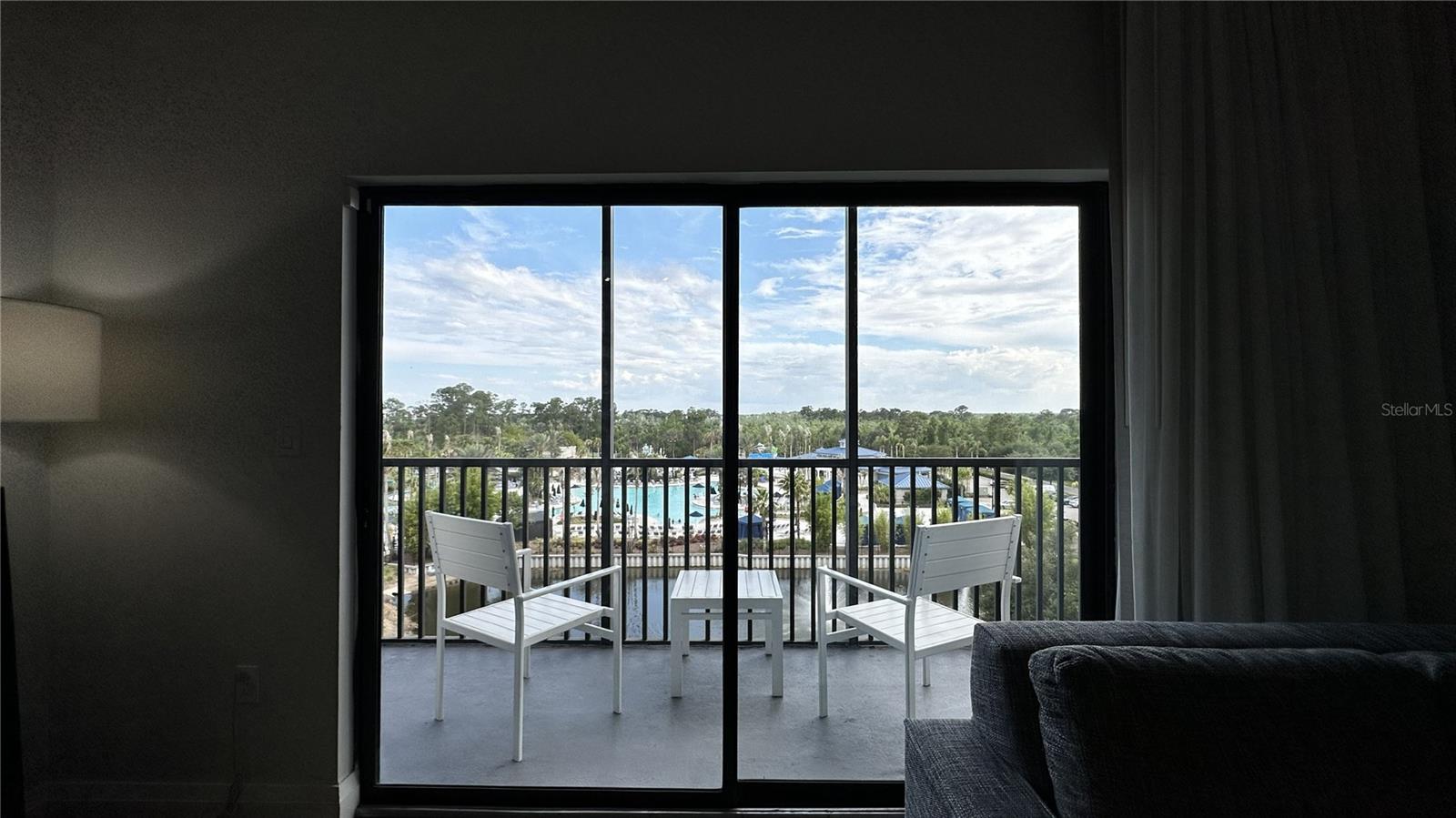 GROVE RESIDENCE & SPA HOTEL CONDO 3 - Residential