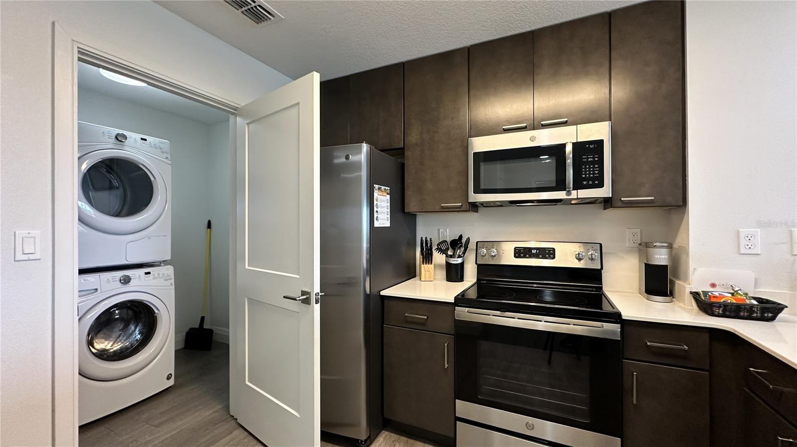 GROVE RESIDENCE & SPA HOTEL CONDO 3 - Residential