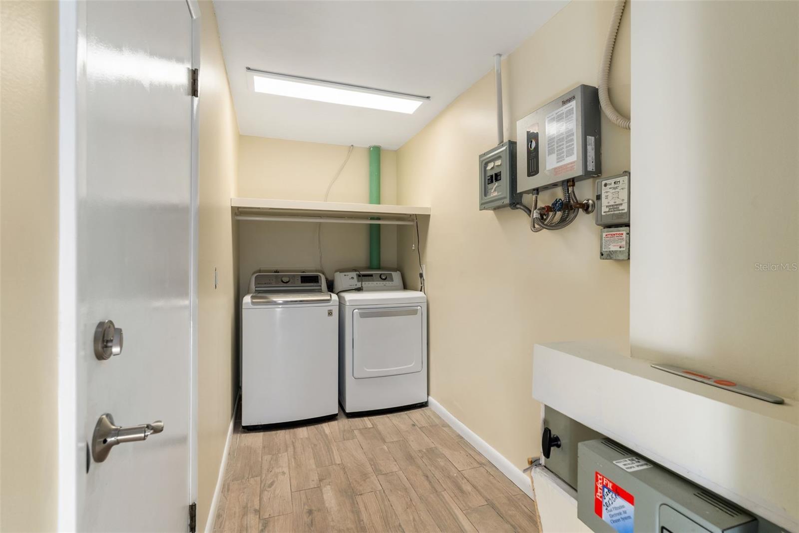 SNUG HARBOR UNREC SUB - Residential