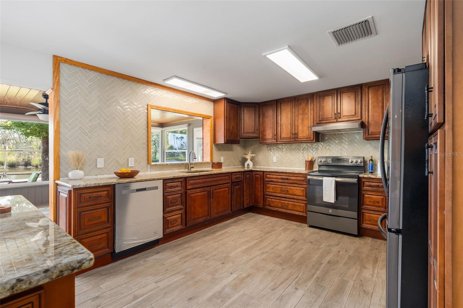 SNUG HARBOR UNREC SUB - Residential