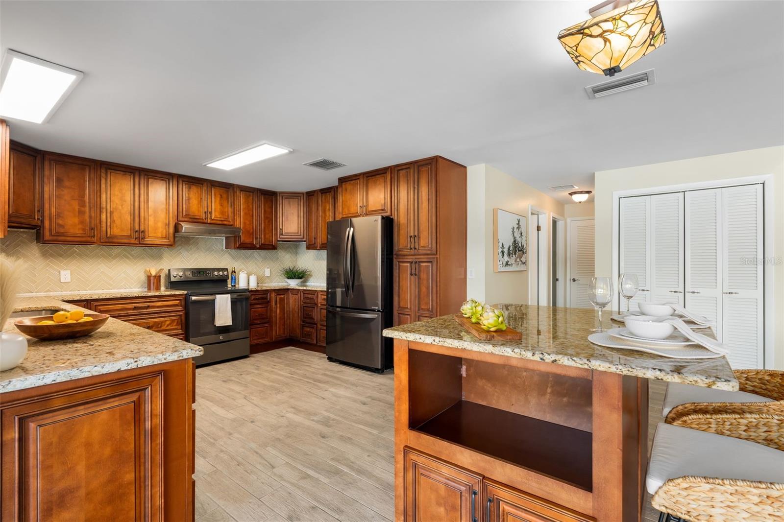 SNUG HARBOR UNREC SUB - Residential