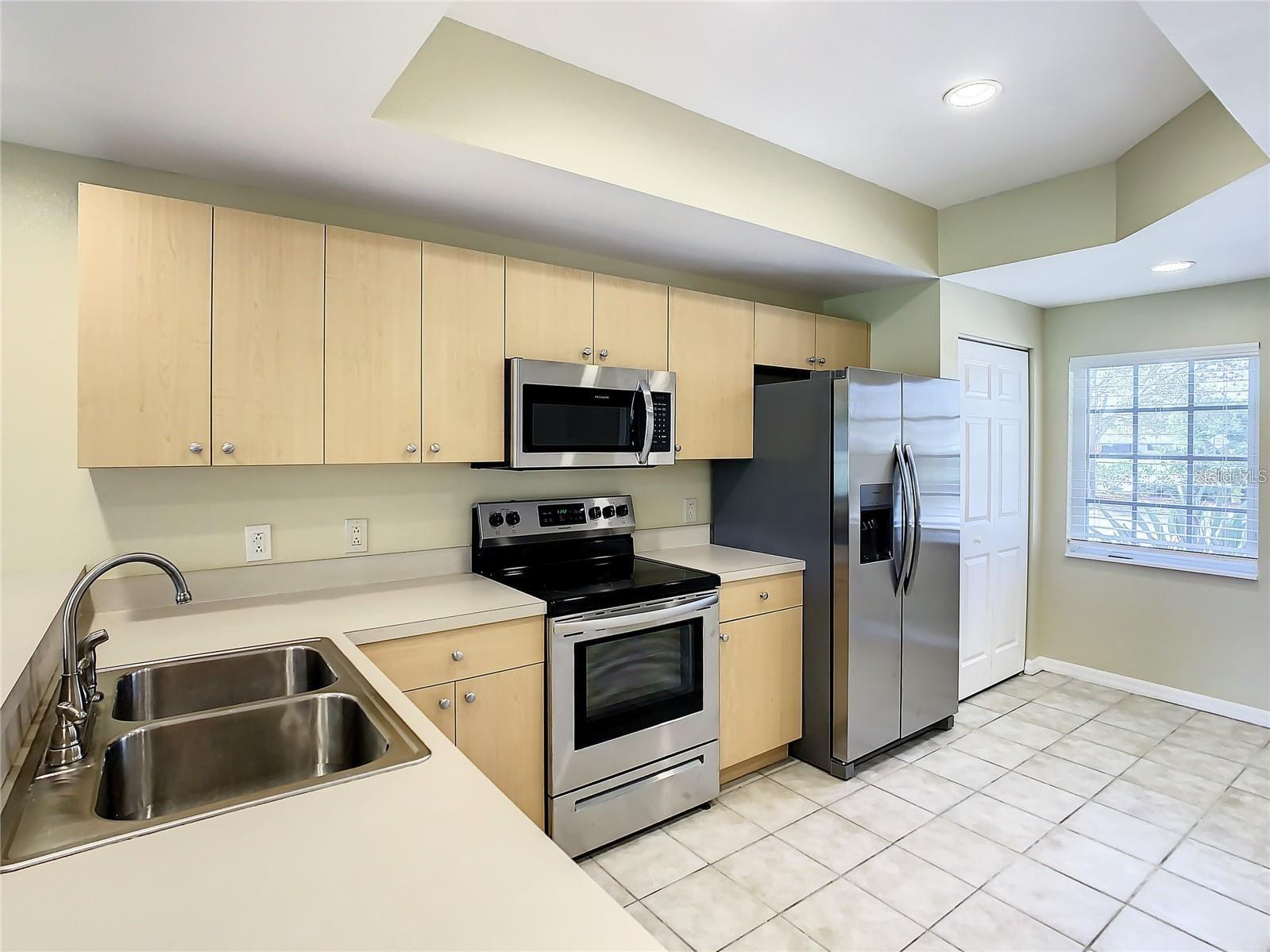 TOWNHOMES DEEP CREEK TR B - Residential Lease