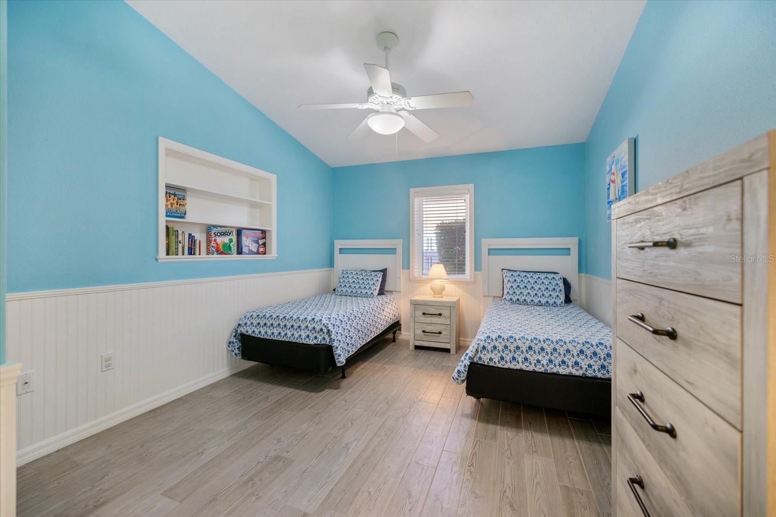 CORAL SHORES - Residential