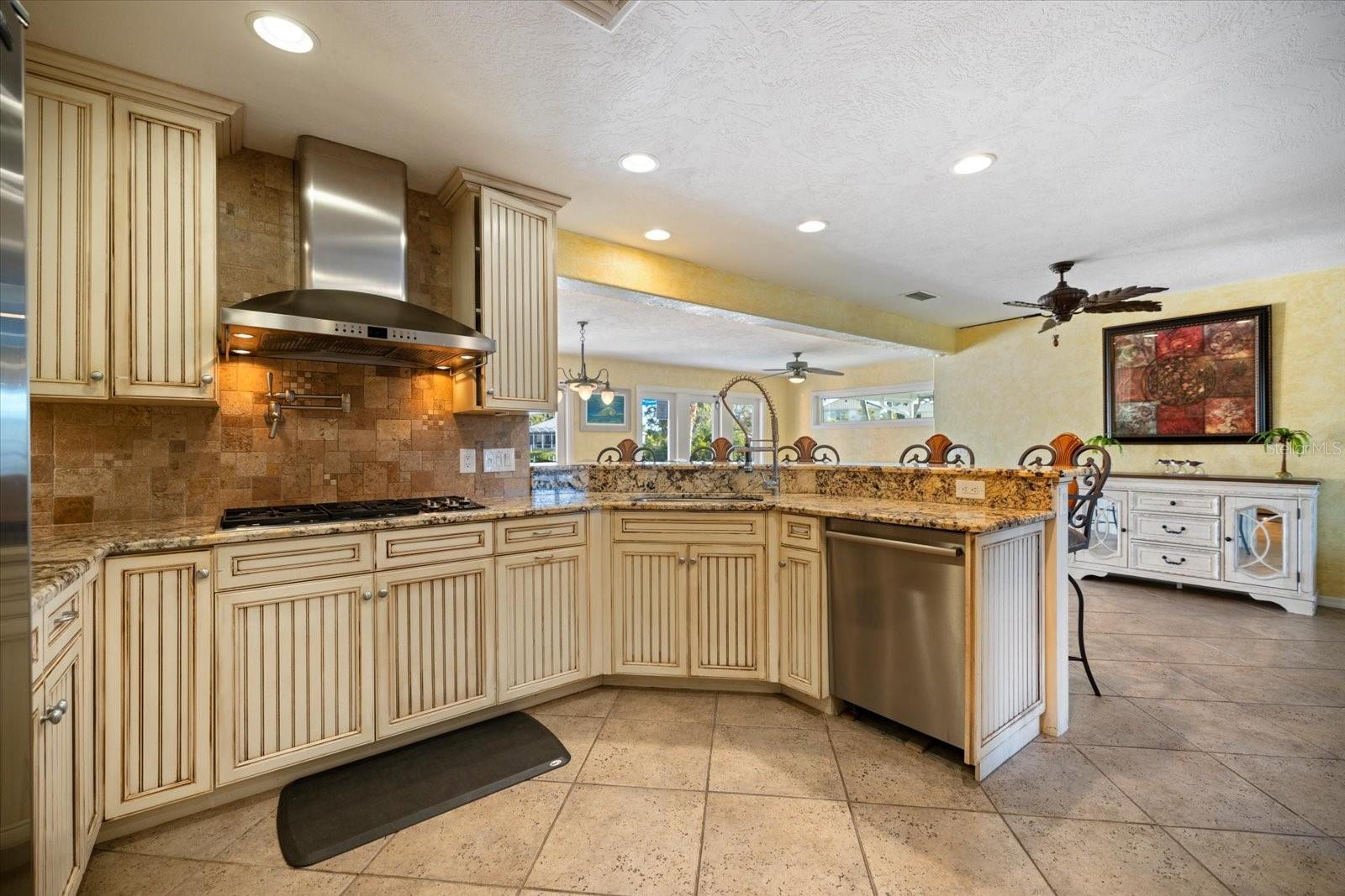 CORAL SHORES - Residential