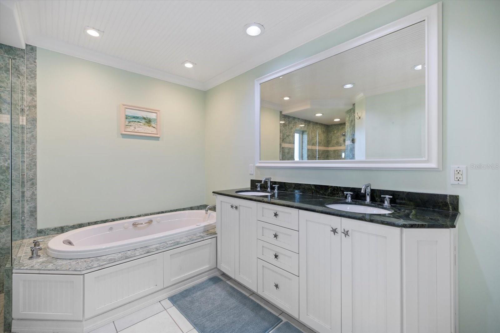 CORAL SHORES - Residential