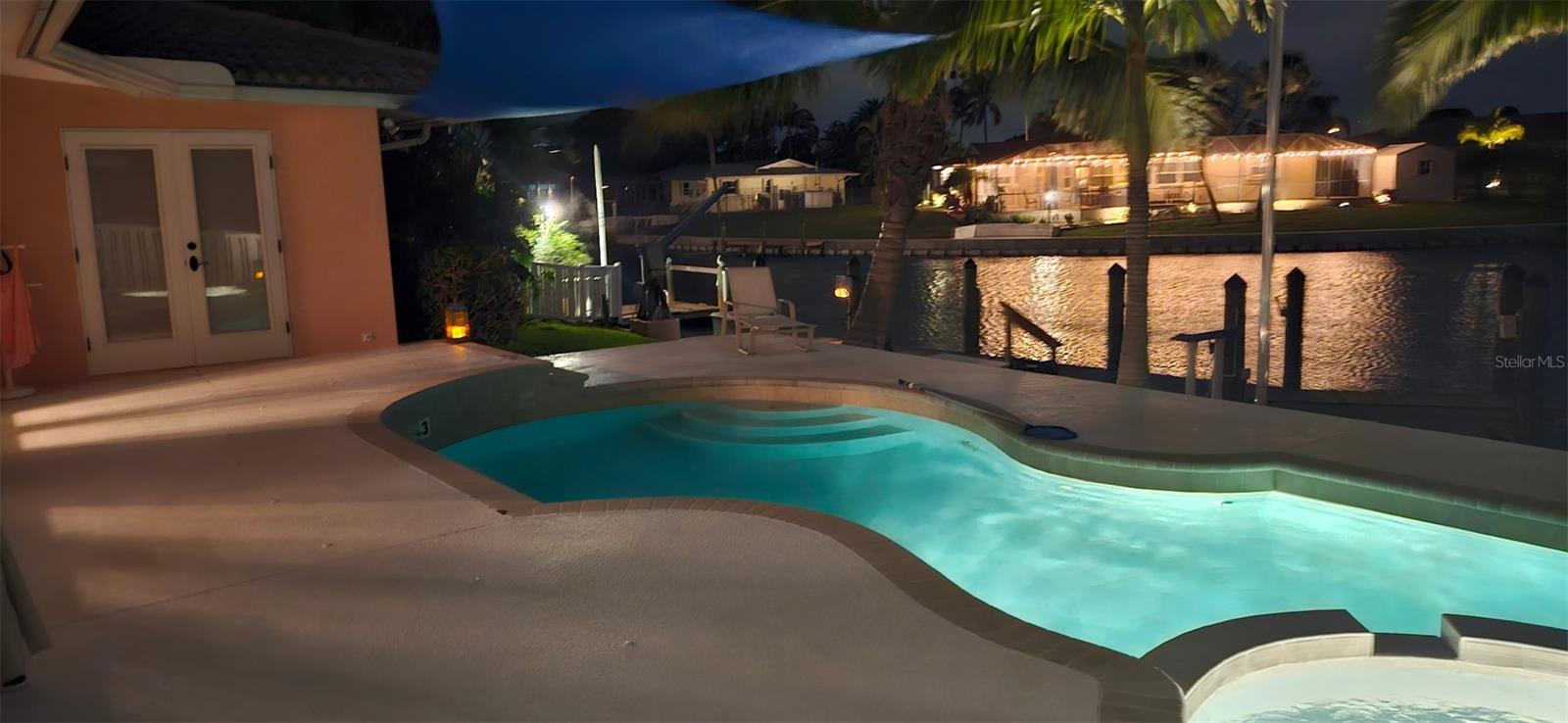 CORAL SHORES - Residential