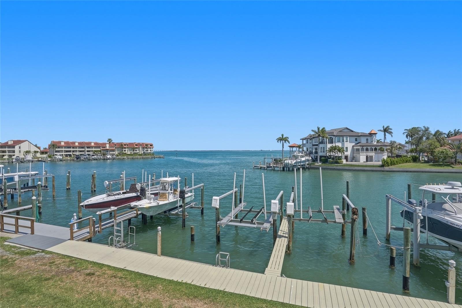ANCHOR COVE 1 CONDO - Residential