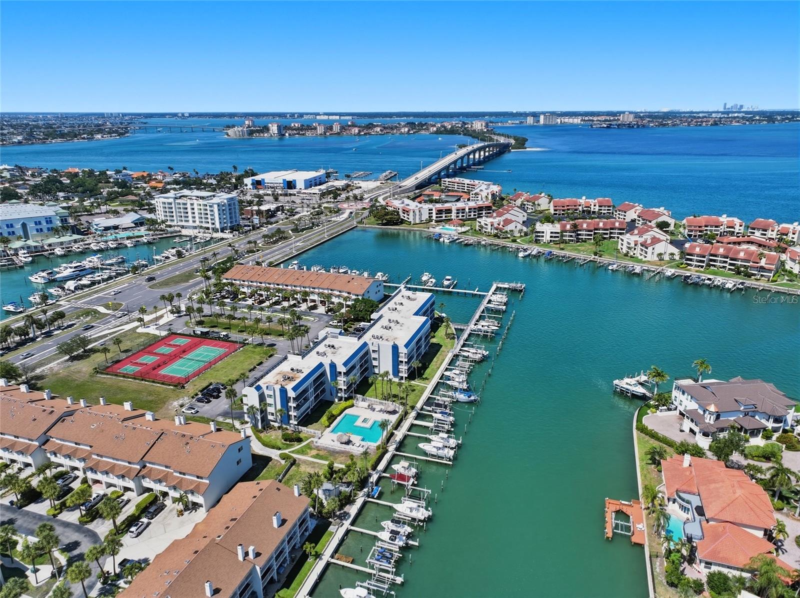 ANCHOR COVE 1 CONDO - Residential