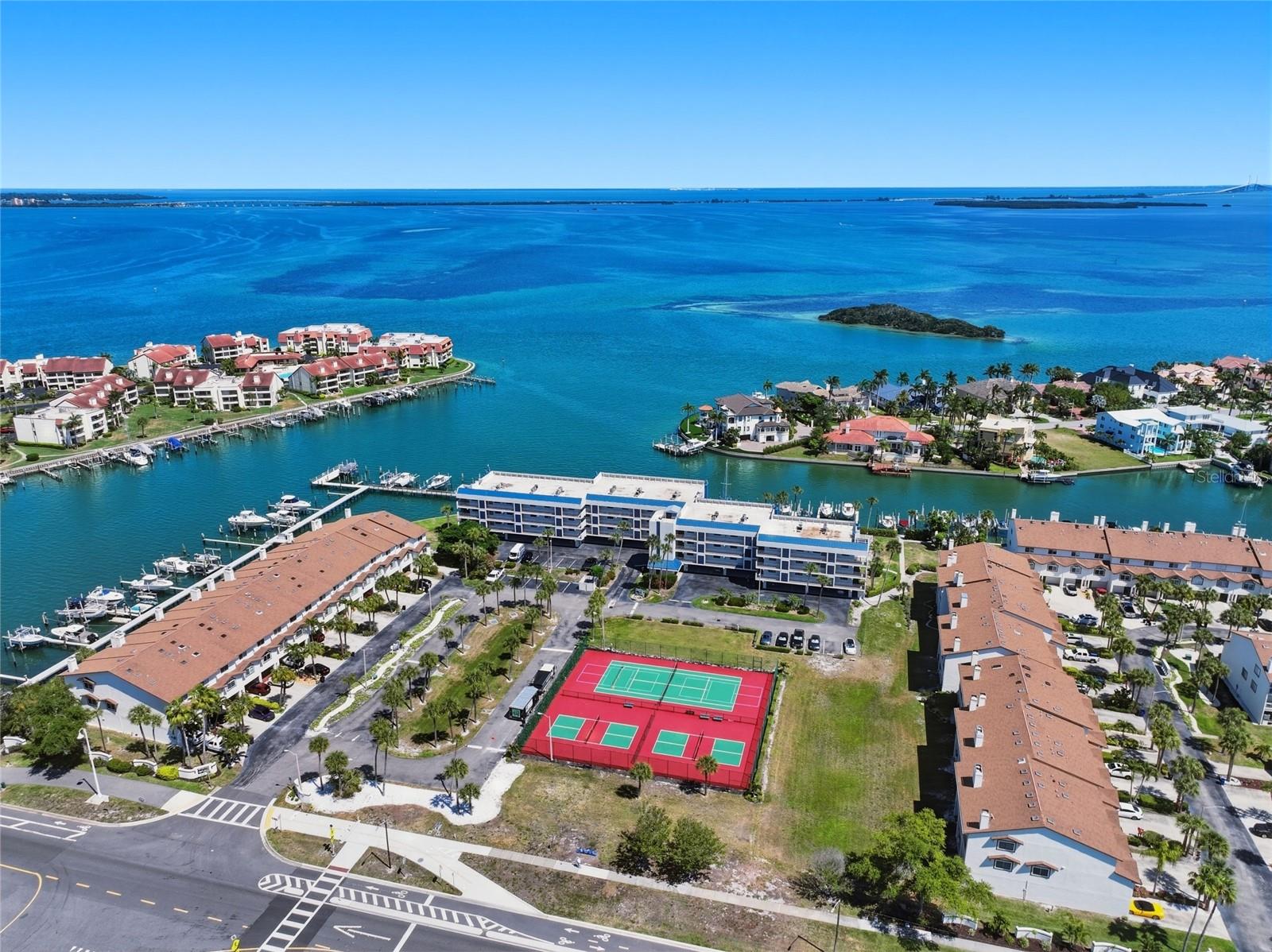 ANCHOR COVE 1 CONDO - Residential