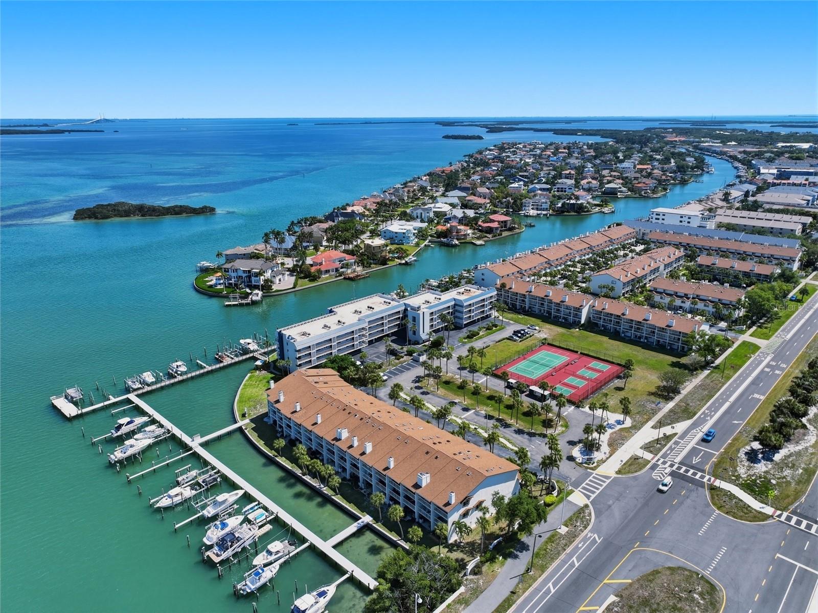 ANCHOR COVE 1 CONDO - Residential