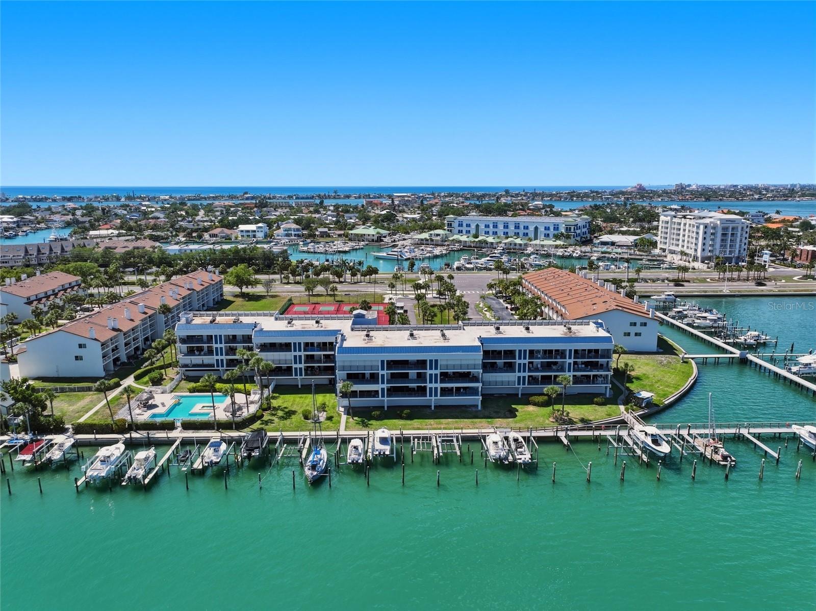 ANCHOR COVE 1 CONDO - Residential