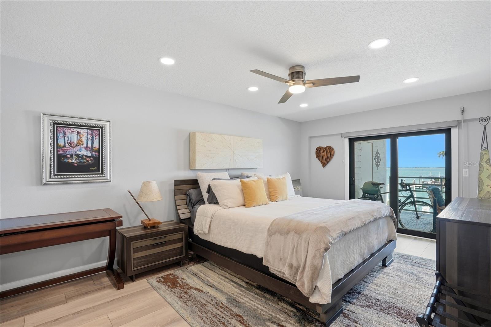 ANCHOR COVE 1 CONDO - Residential