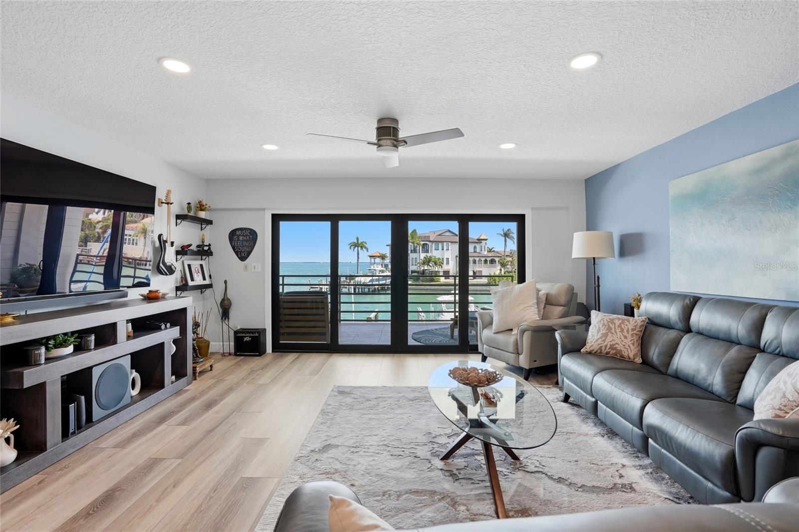 ANCHOR COVE 1 CONDO - Residential