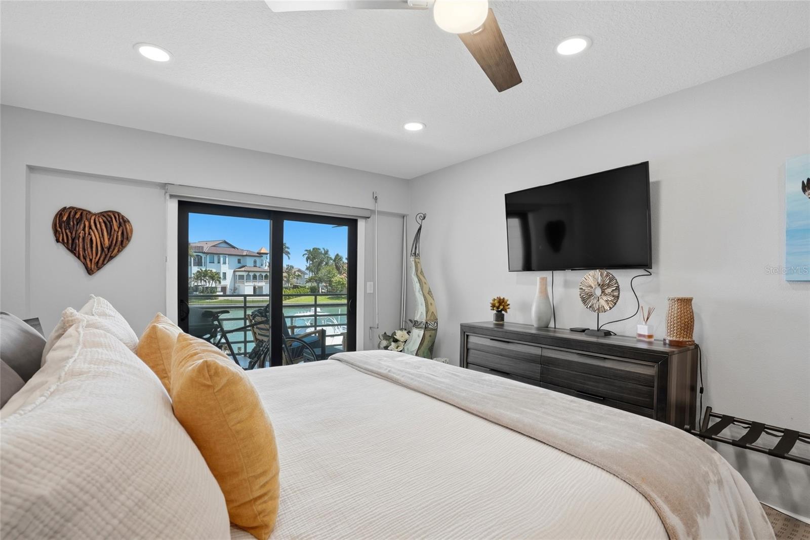 ANCHOR COVE 1 CONDO - Residential