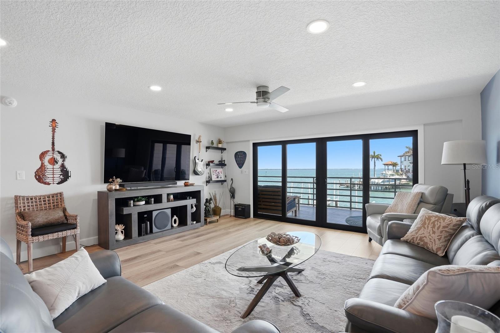 ANCHOR COVE 1 CONDO - Residential
