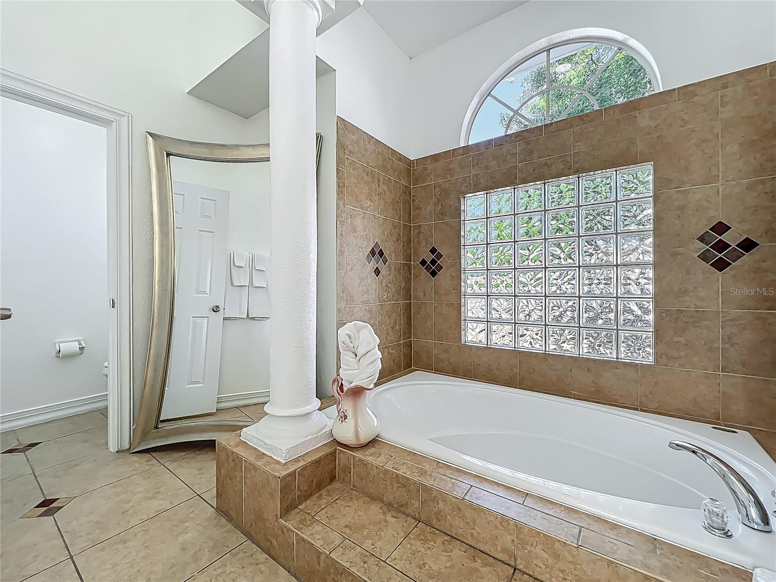 WINTER HILL - Residential