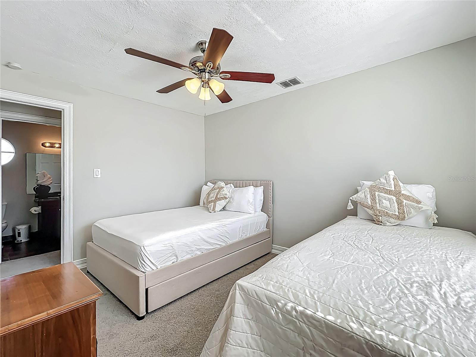 WINTER HILL - Residential