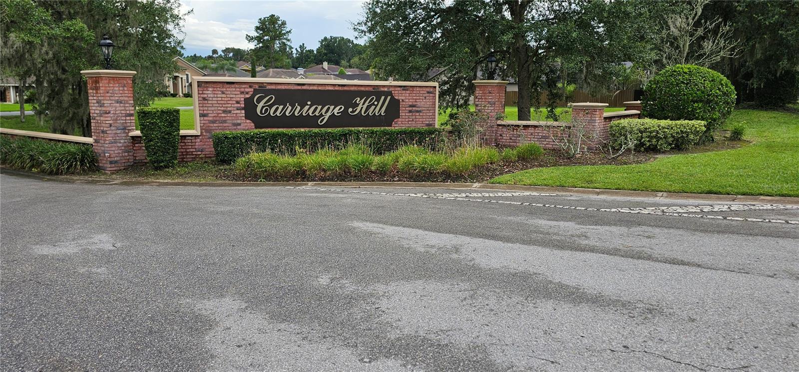 CARRIAGE HILL - Land