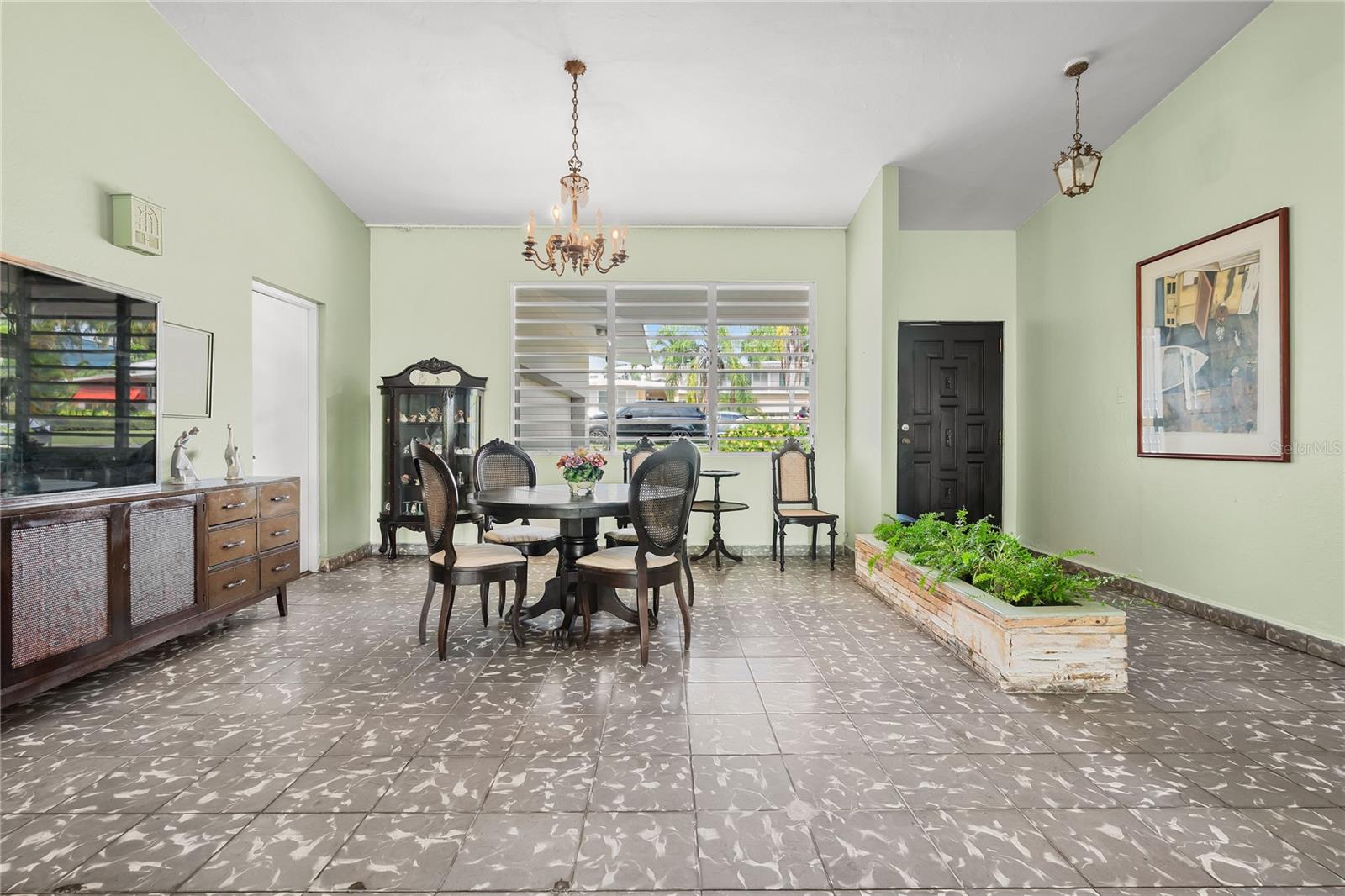 URB. GARDEN HILLS - Residential