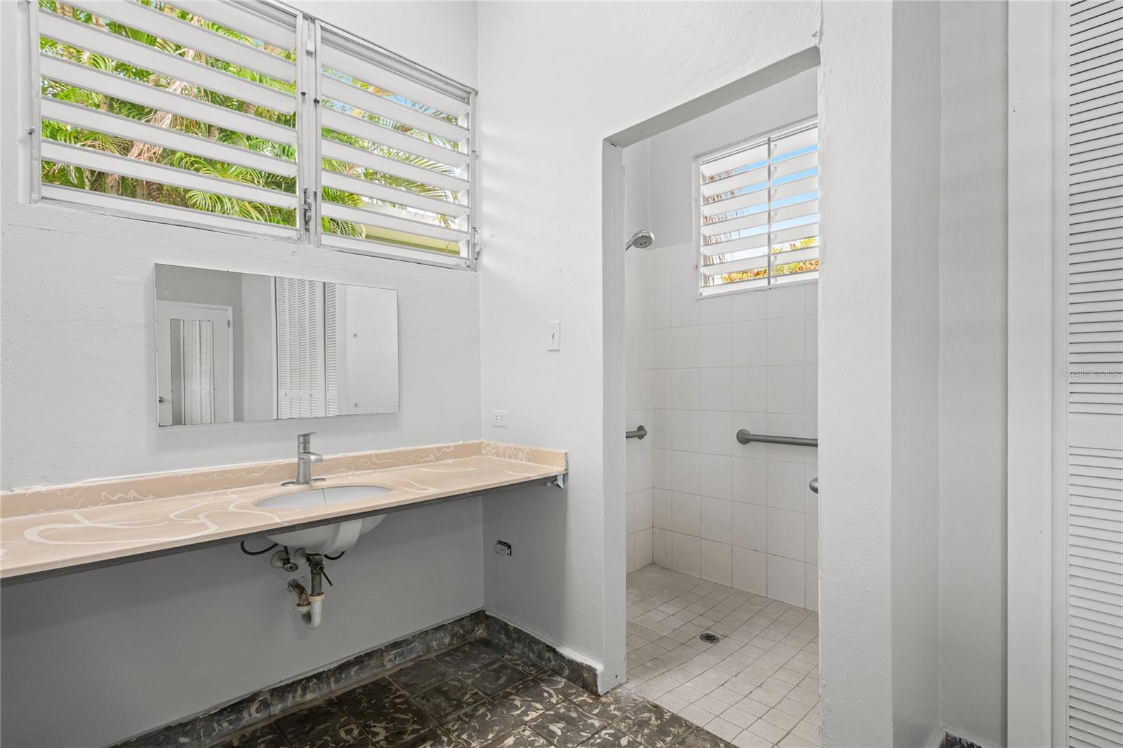 URB. GARDEN HILLS - Residential