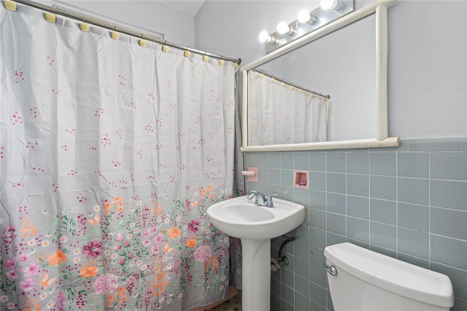 URB. GARDEN HILLS - Residential