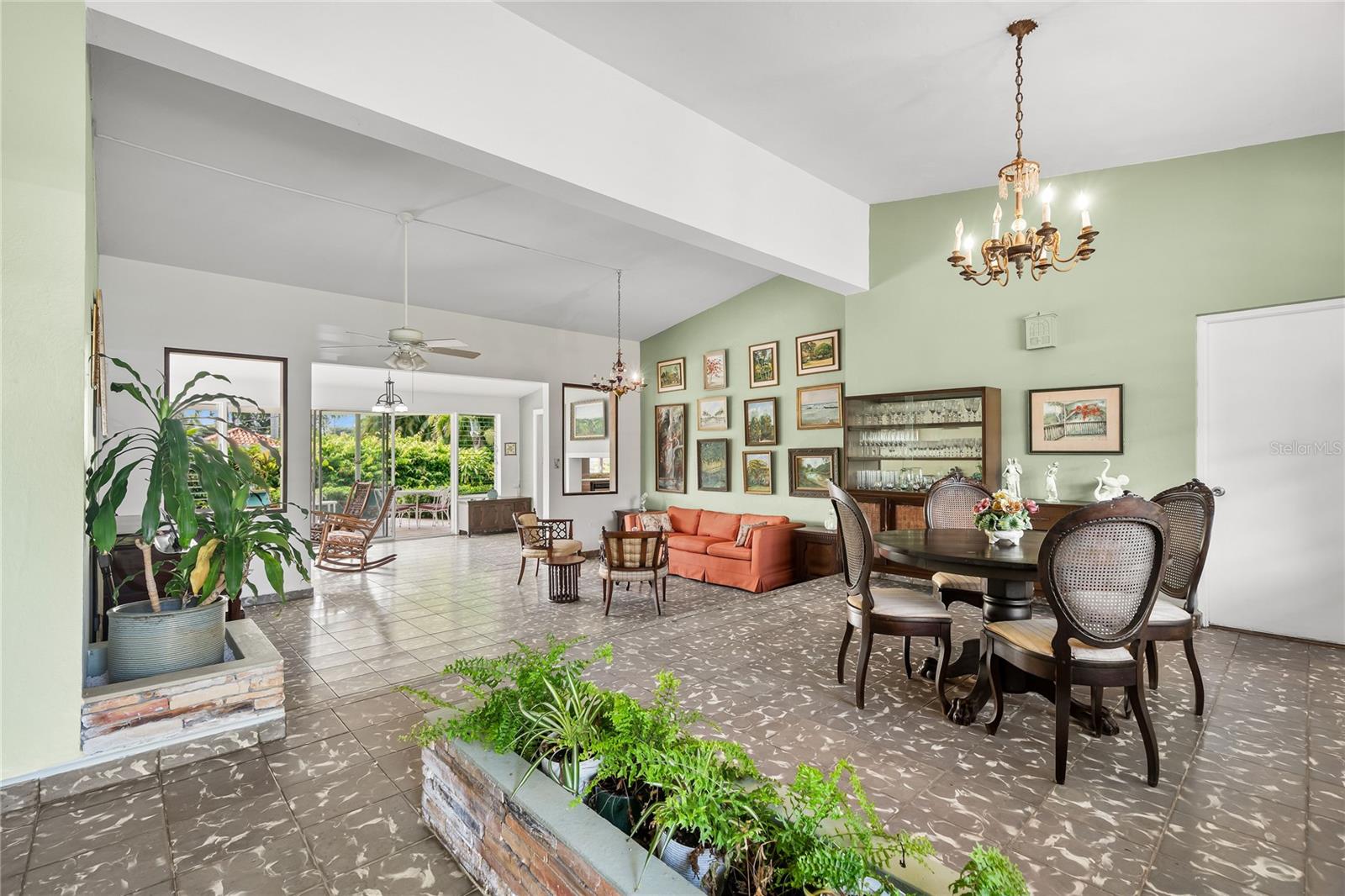 URB. GARDEN HILLS - Residential