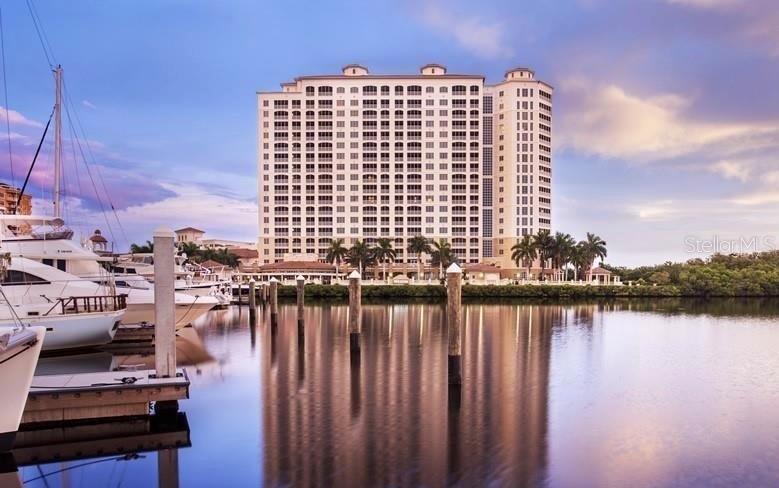 CAPE CORAL - Land