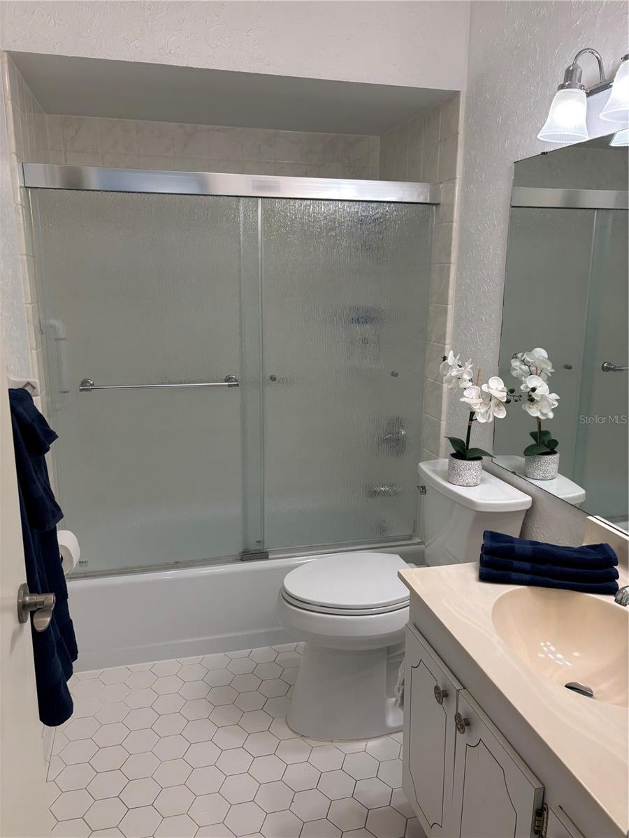 MEADOWCROFT NORTH - Residential