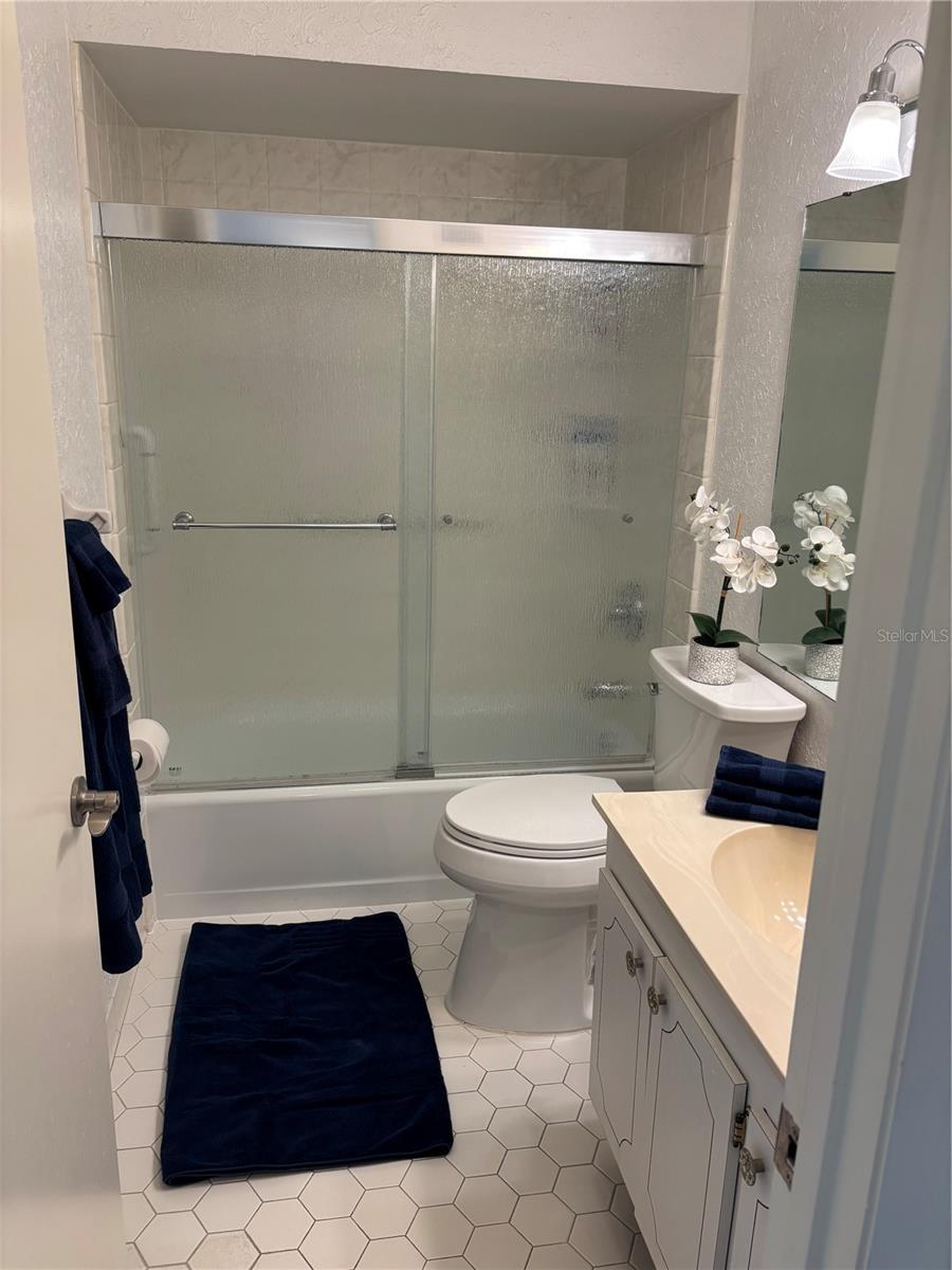 MEADOWCROFT NORTH - Residential