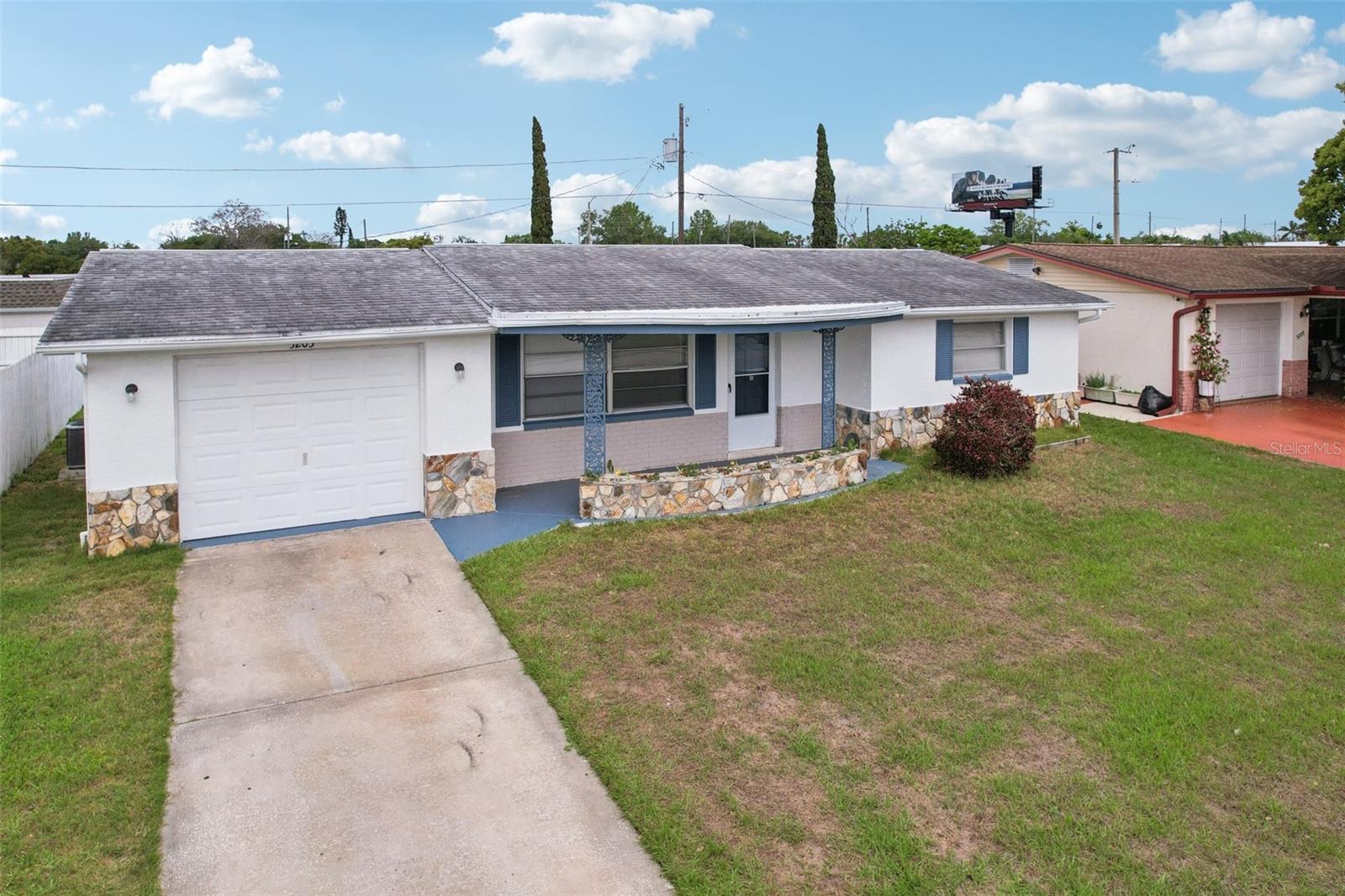 COLONIAL HILLS - Residential