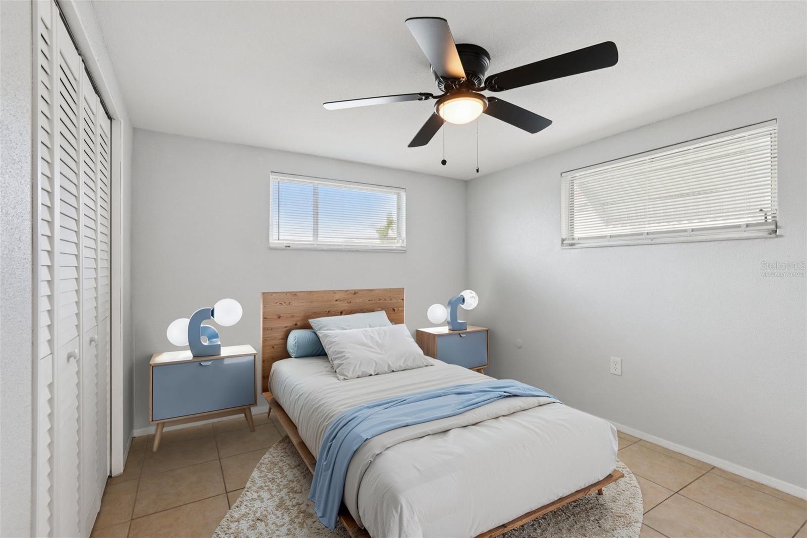 COLONIAL HILLS - Residential