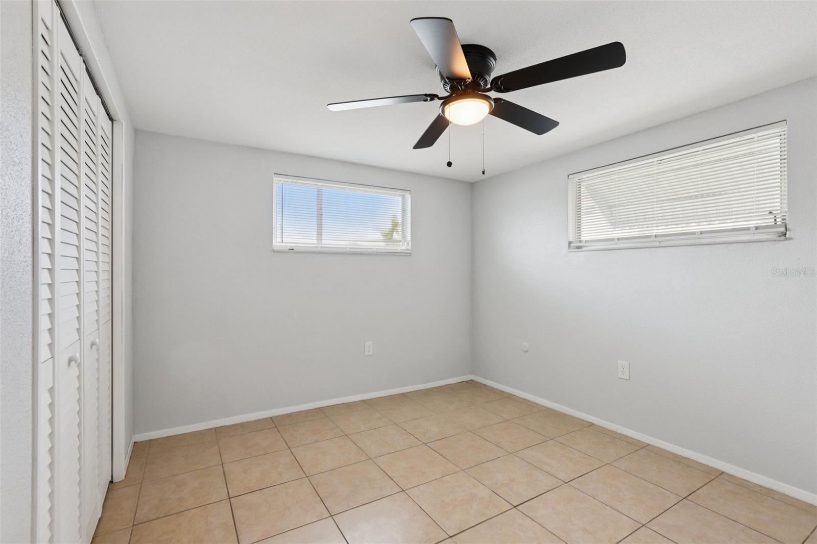 COLONIAL HILLS - Residential