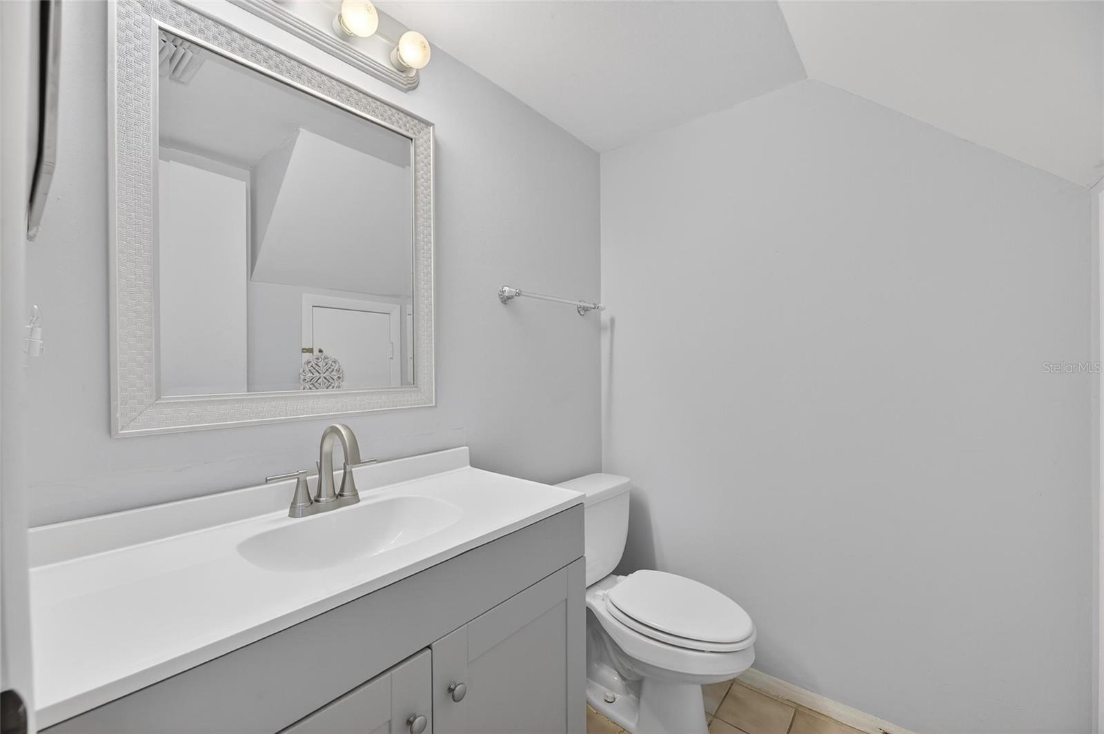 EASTWOOD SHORES - Residential