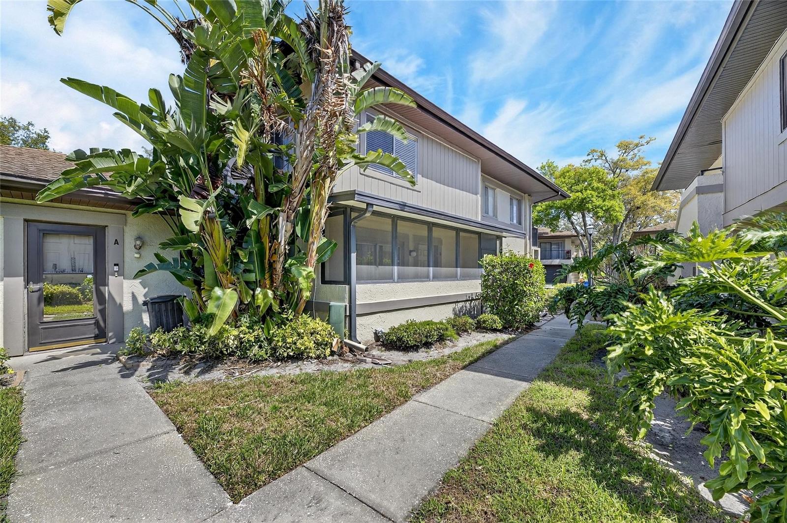 EASTWOOD SHORES - Residential