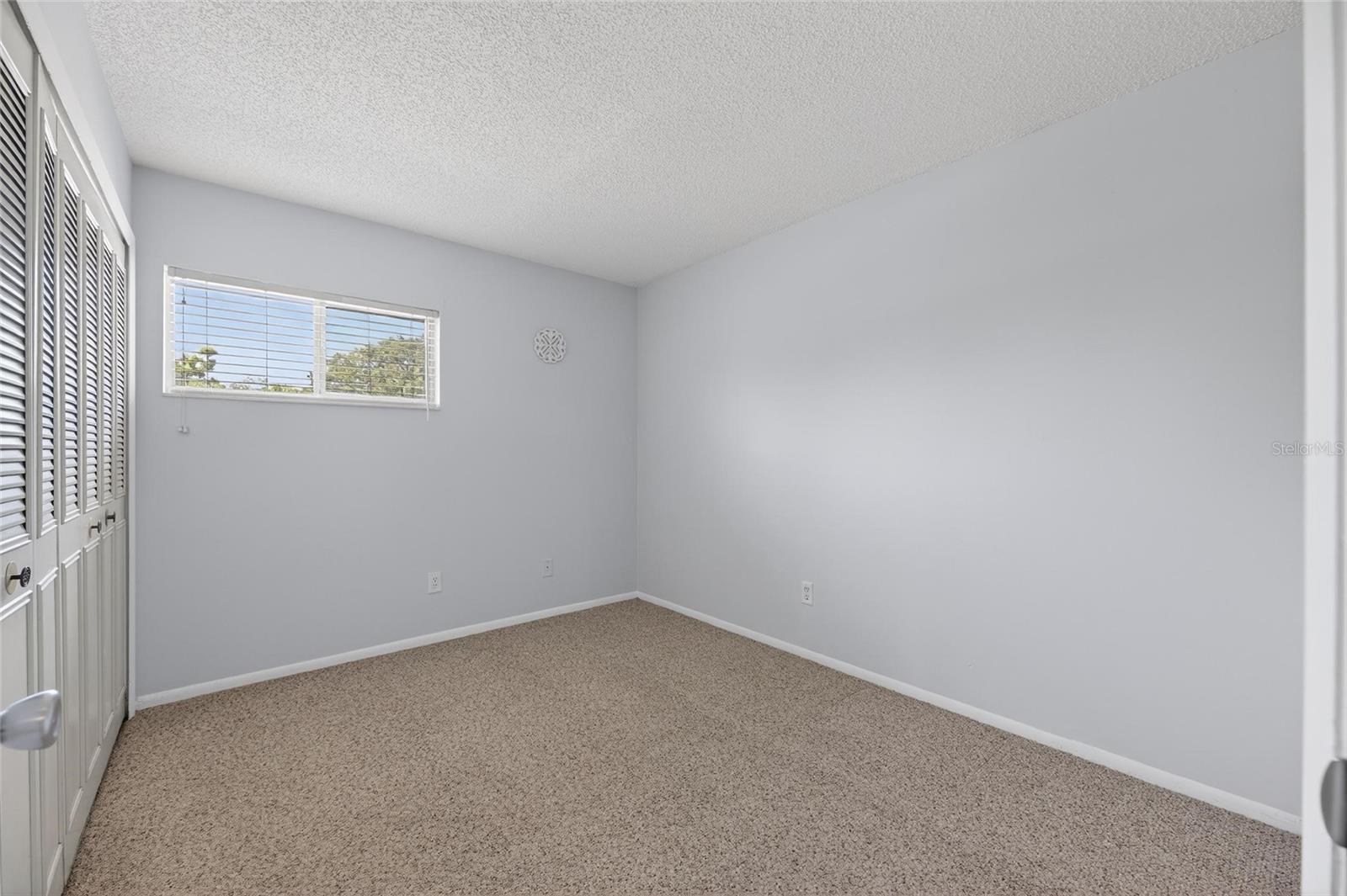 EASTWOOD SHORES - Residential