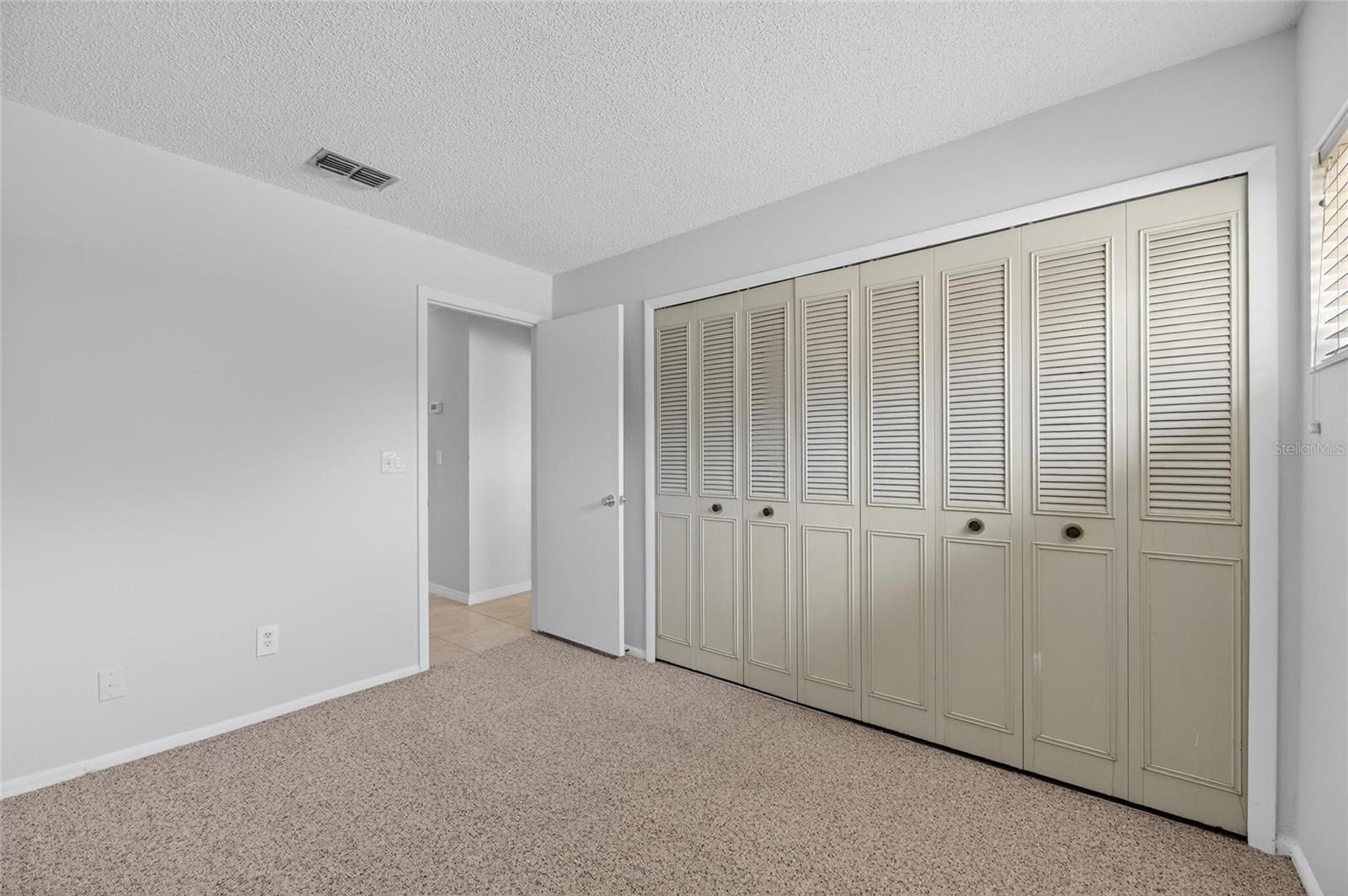 EASTWOOD SHORES - Residential